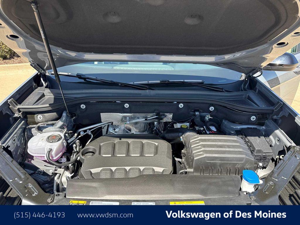 new 2025 Volkswagen Atlas car, priced at $47,998