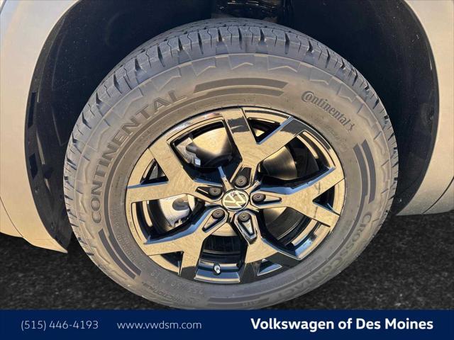 new 2025 Volkswagen Atlas car, priced at $48,498