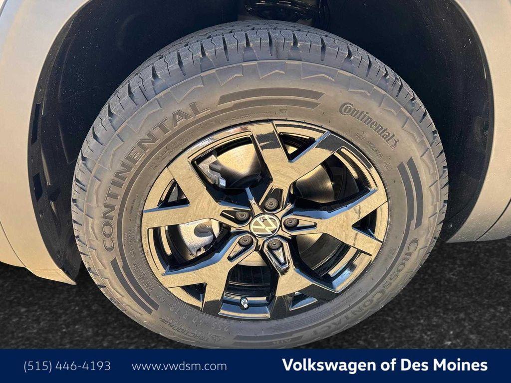 new 2025 Volkswagen Atlas car, priced at $47,998