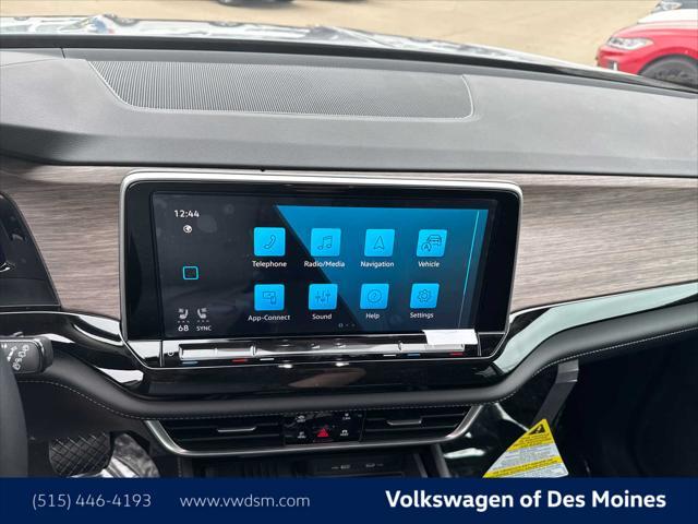 new 2025 Volkswagen Atlas car, priced at $51,546