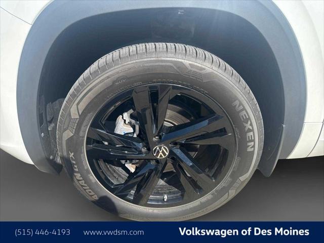 new 2025 Volkswagen Atlas Cross Sport car, priced at $52,246