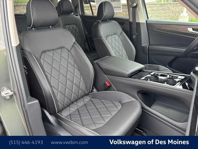 new 2025 Volkswagen Atlas car, priced at $54,498