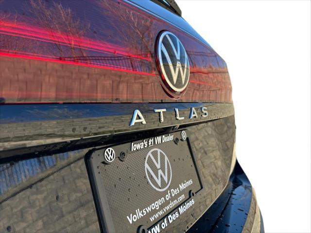 new 2024 Volkswagen Atlas car, priced at $48,998