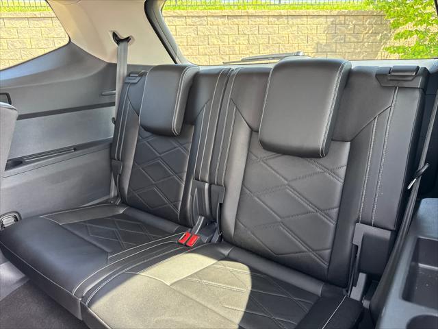 used 2025 Volkswagen Atlas car, priced at $39,998