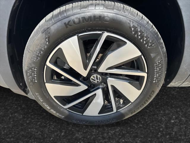 used 2025 Volkswagen Atlas car, priced at $39,998