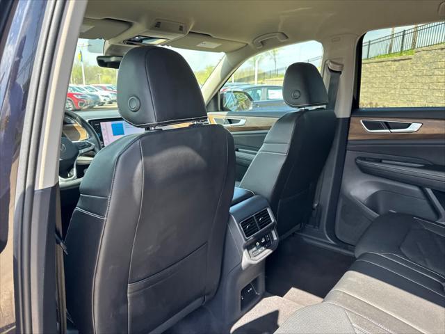 used 2025 Volkswagen Atlas car, priced at $39,998