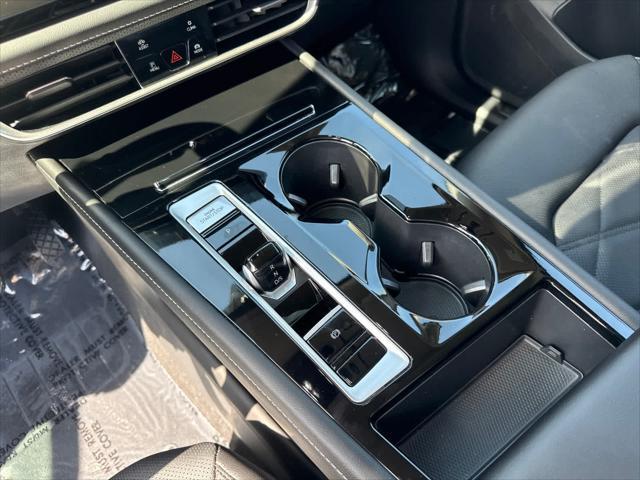 used 2025 Volkswagen Atlas car, priced at $39,998