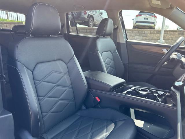 used 2025 Volkswagen Atlas car, priced at $39,998