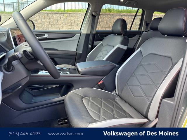 new 2025 Volkswagen Atlas car, priced at $47,998
