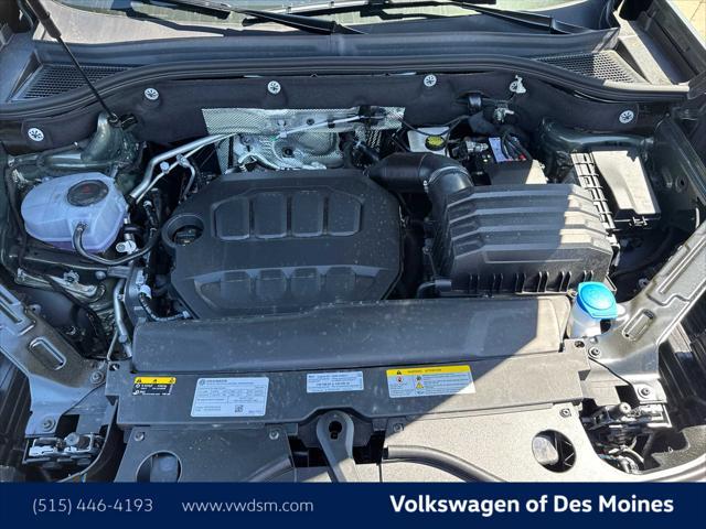 new 2025 Volkswagen Atlas car, priced at $47,998