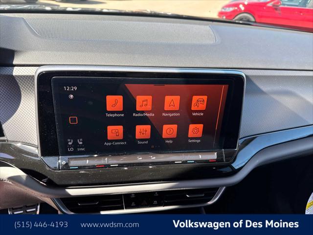 new 2025 Volkswagen Atlas car, priced at $47,998