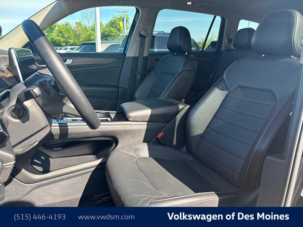 used 2024 Volkswagen Atlas car, priced at $36,677