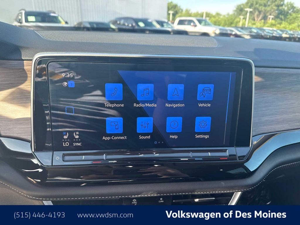 used 2024 Volkswagen Atlas car, priced at $36,677