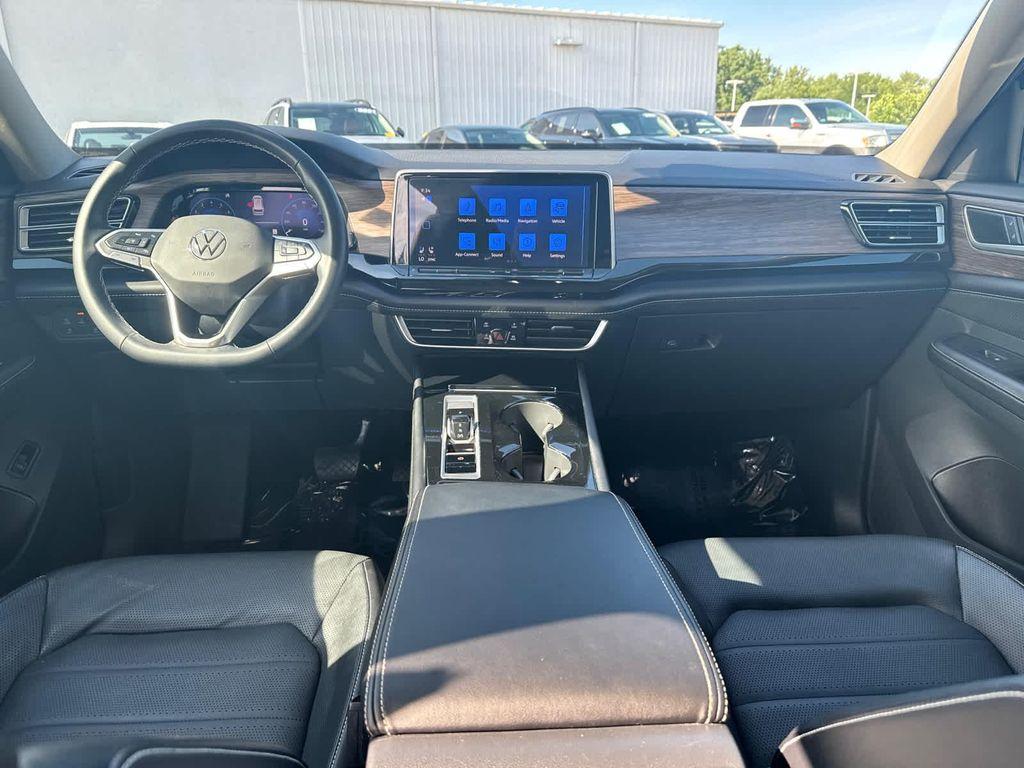 used 2024 Volkswagen Atlas car, priced at $37,998