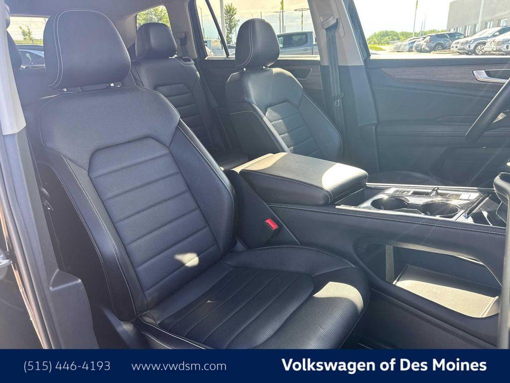 used 2024 Volkswagen Atlas car, priced at $36,677