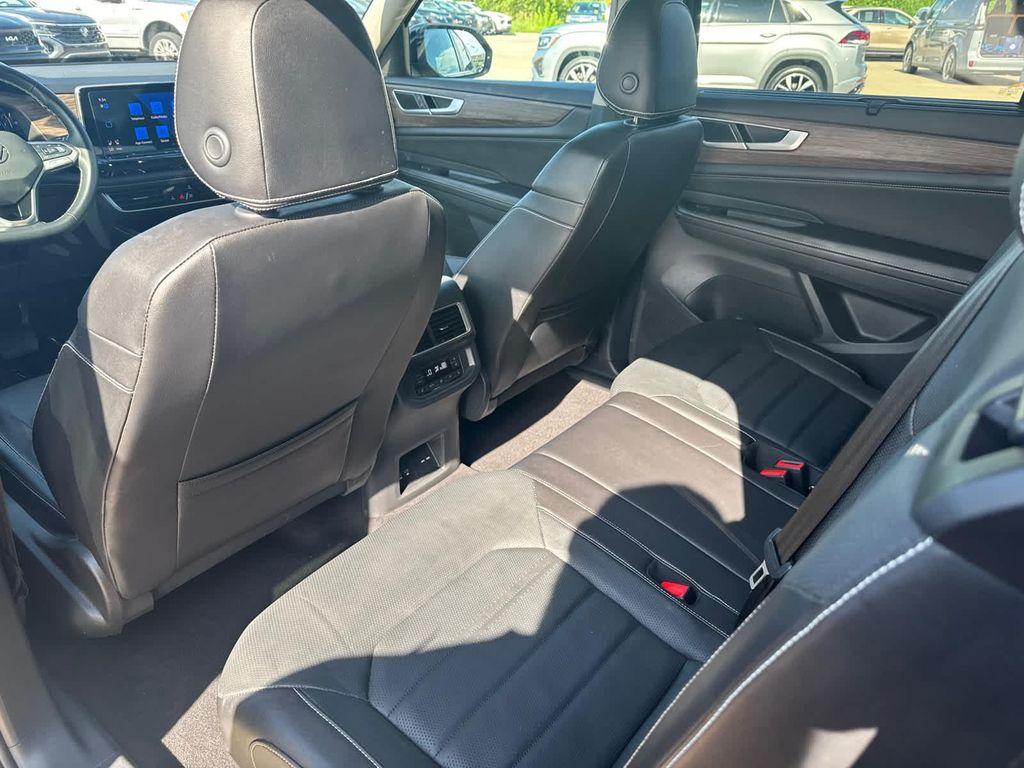 used 2024 Volkswagen Atlas car, priced at $37,998
