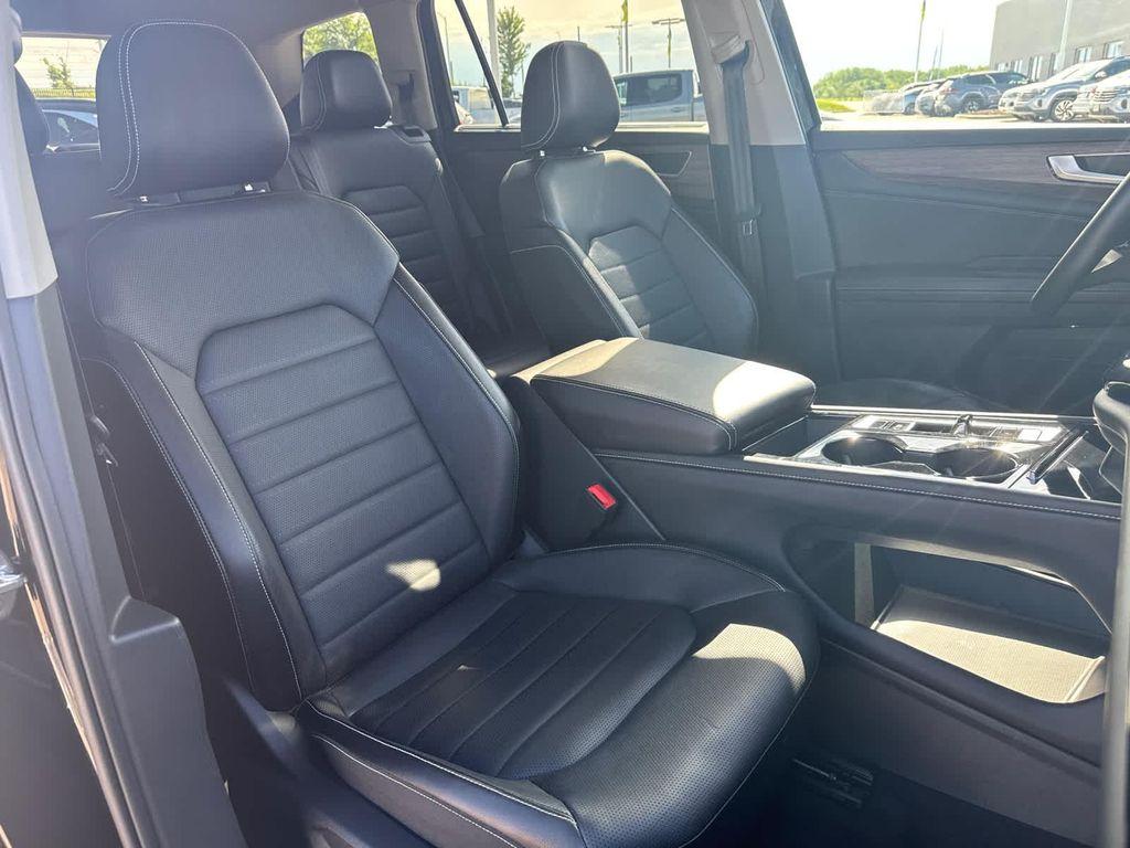 used 2024 Volkswagen Atlas car, priced at $37,998