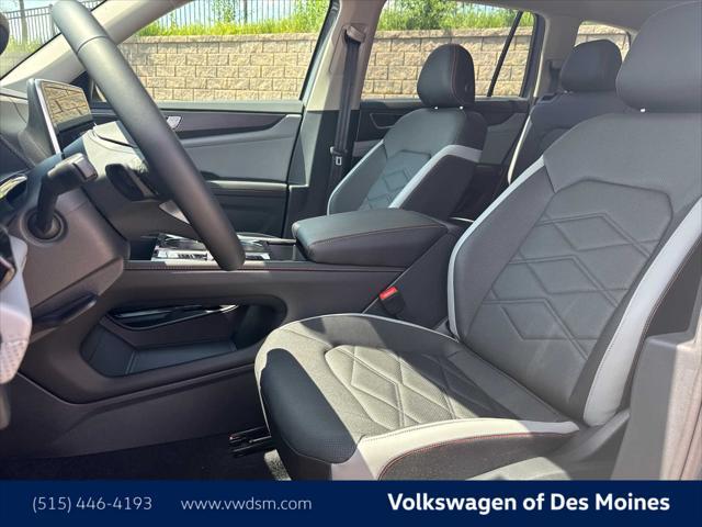 new 2025 Volkswagen Atlas car, priced at $49,761