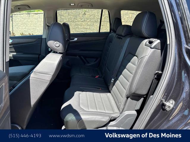new 2025 Volkswagen Atlas car, priced at $49,498