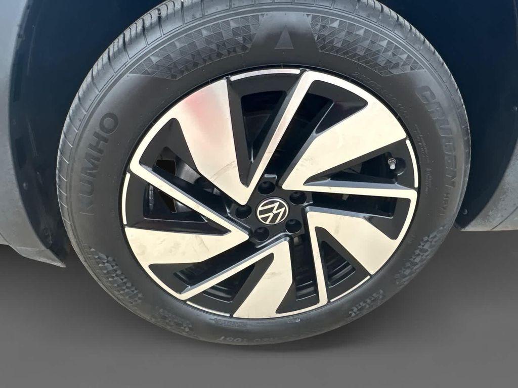 used 2025 Volkswagen Atlas car, priced at $37,142