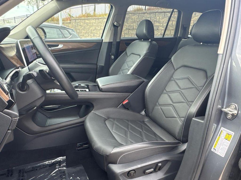 used 2025 Volkswagen Atlas car, priced at $37,142