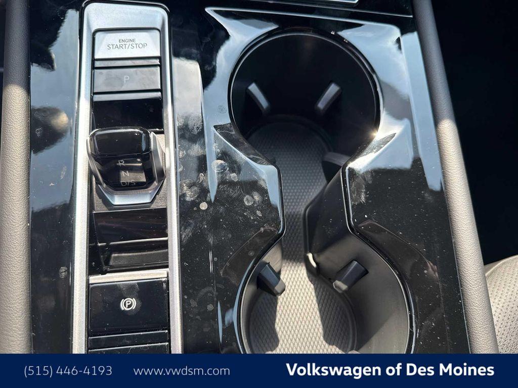 new 2026 Volkswagen Atlas Cross Sport car, priced at $46,604