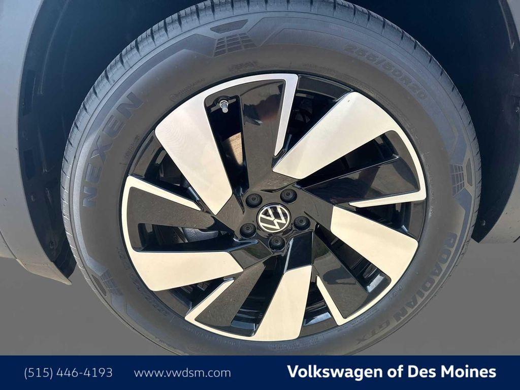 new 2026 Volkswagen Atlas Cross Sport car, priced at $46,604