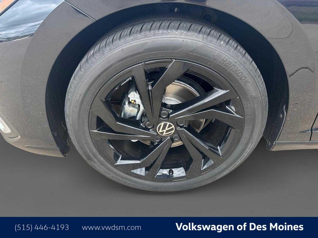 new 2025 Volkswagen Jetta car, priced at $27,998