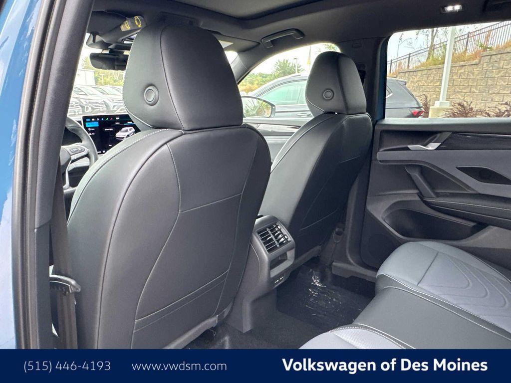 new 2025 Volkswagen Tiguan car, priced at $38,115