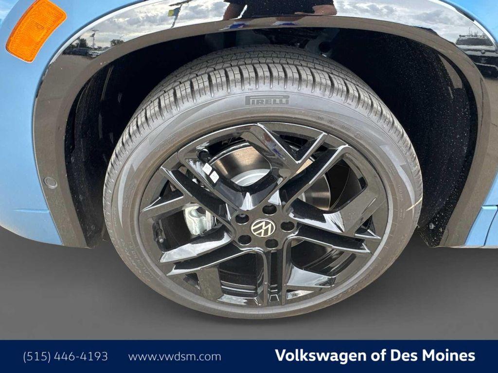 new 2025 Volkswagen Tiguan car, priced at $38,115