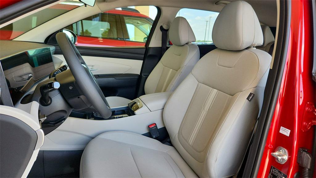 new 2025 Hyundai Tucson car, priced at $30,795