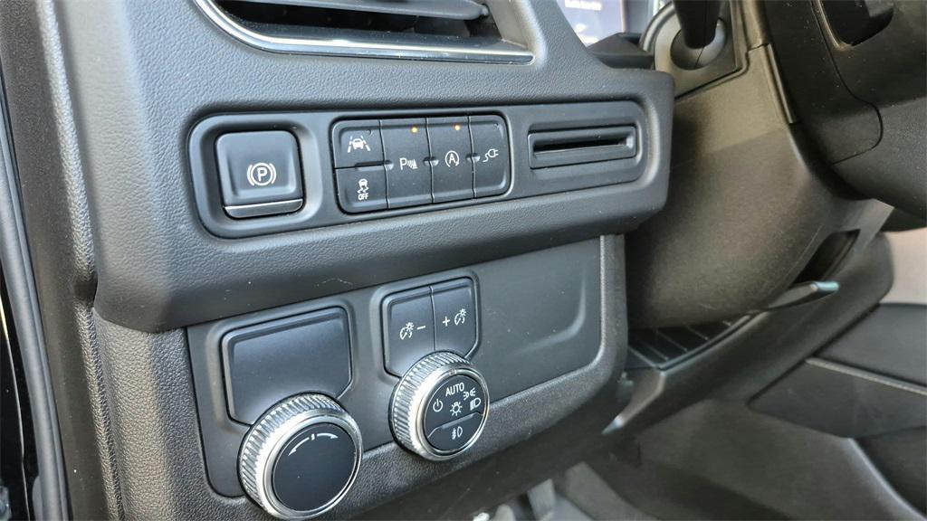 used 2021 GMC Yukon car, priced at $39,998