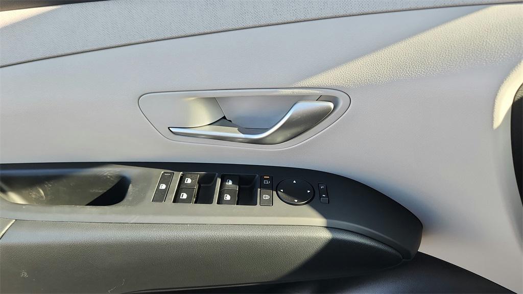new 2025 Hyundai Tucson car, priced at $34,055
