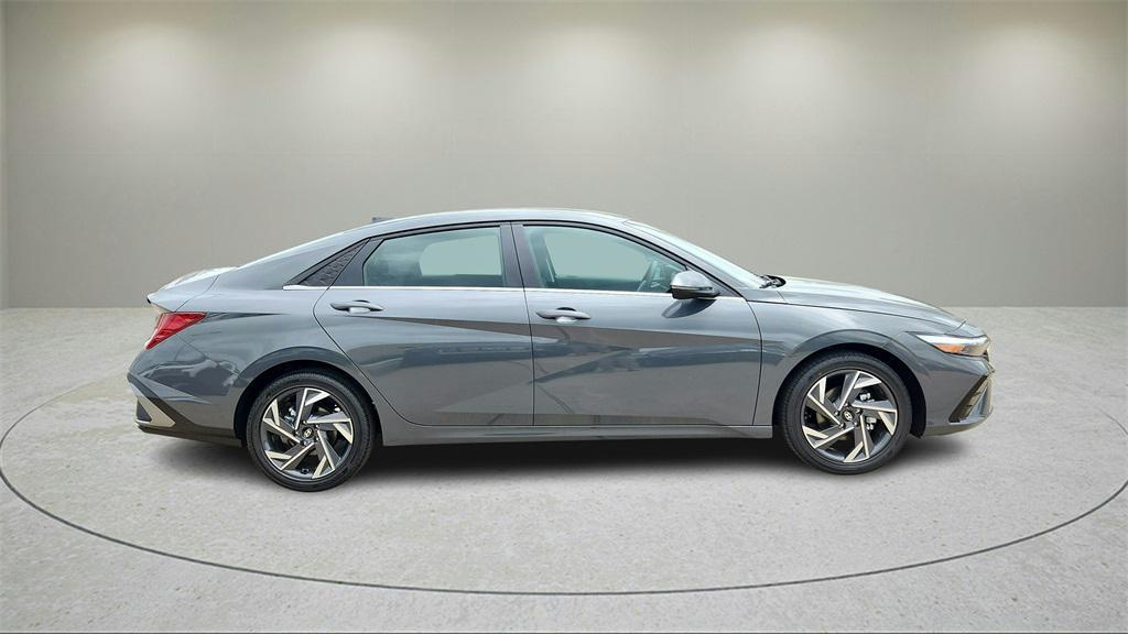 new 2025 Hyundai Elantra car, priced at $27,910