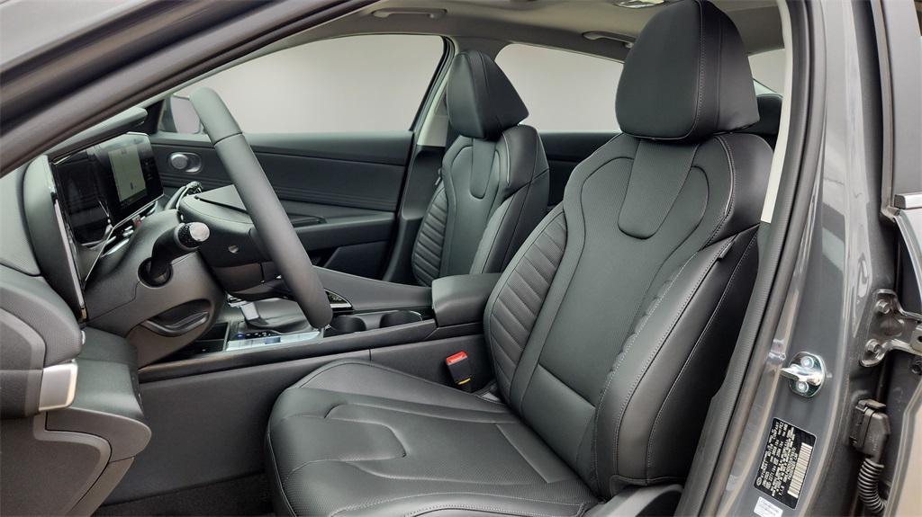 new 2025 Hyundai Elantra car, priced at $27,910