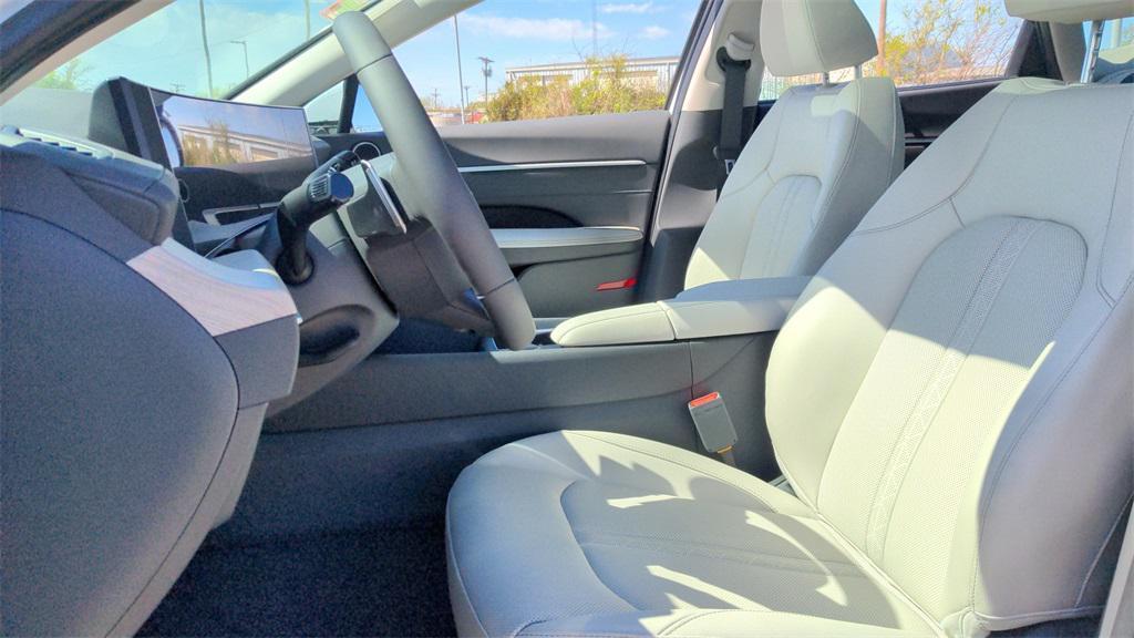 new 2025 Hyundai Sonata Hybrid car, priced at $37,980