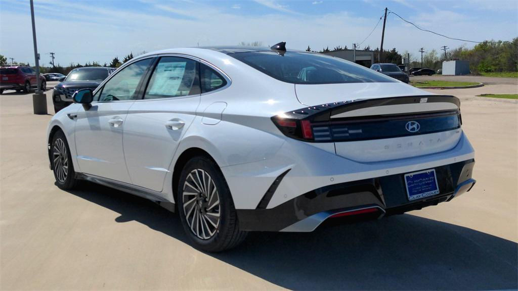 new 2025 Hyundai Sonata Hybrid car, priced at $37,980