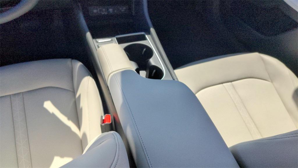 new 2025 Hyundai Sonata Hybrid car, priced at $37,980