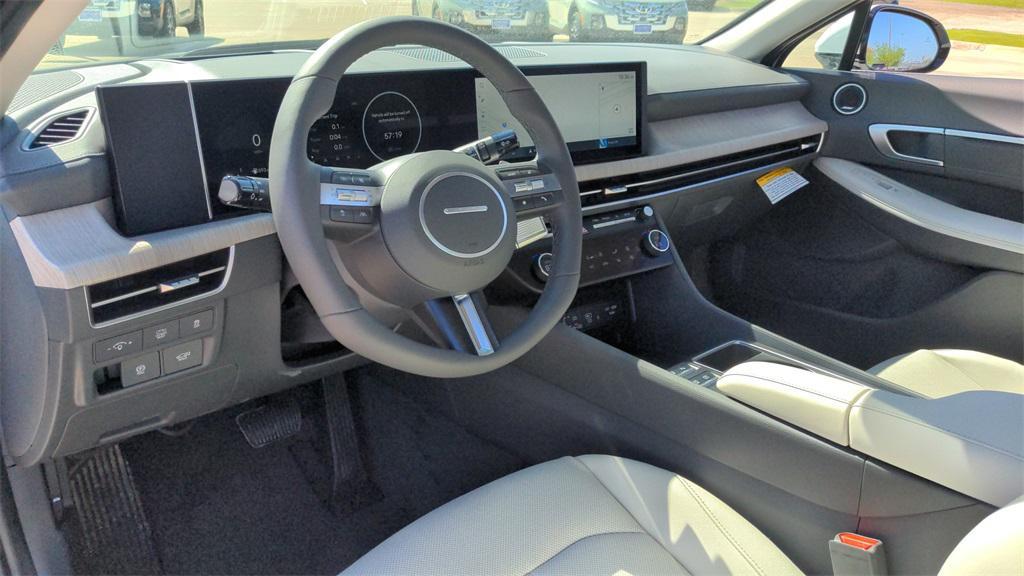 new 2025 Hyundai Sonata Hybrid car, priced at $37,980