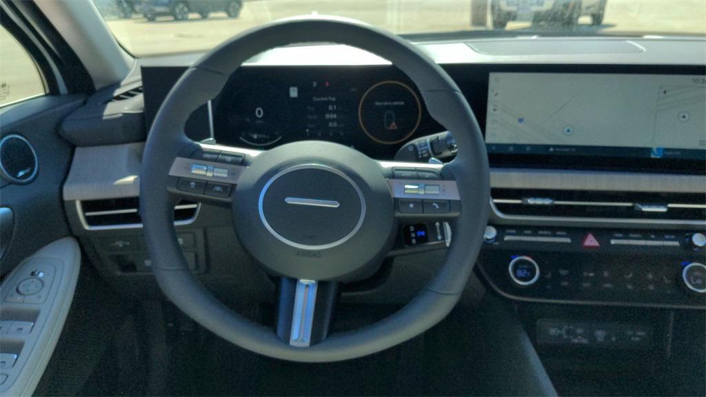 new 2025 Hyundai Sonata Hybrid car, priced at $37,980
