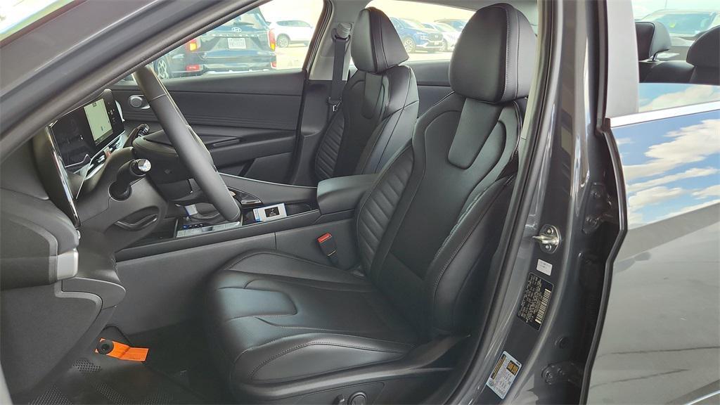 new 2025 Hyundai ELANTRA HEV car, priced at $28,545