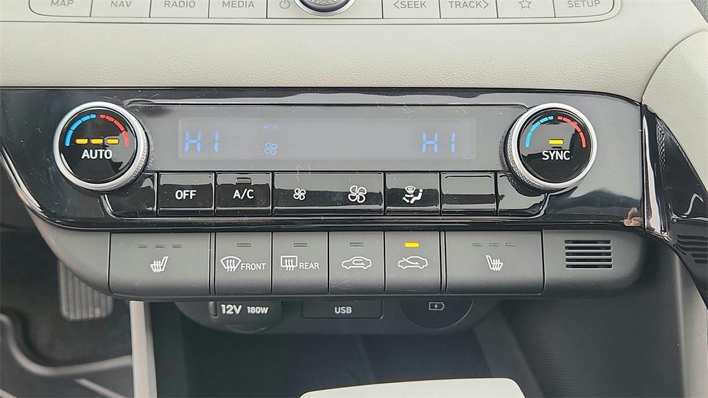 new 2025 Hyundai Elantra car, priced at $27,910