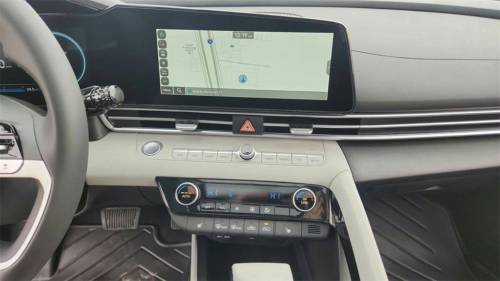 new 2025 Hyundai Elantra car, priced at $27,910