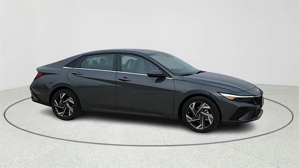 new 2025 Hyundai Elantra car, priced at $27,910