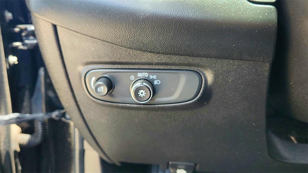 used 2022 Chevrolet Equinox car, priced at $21,998