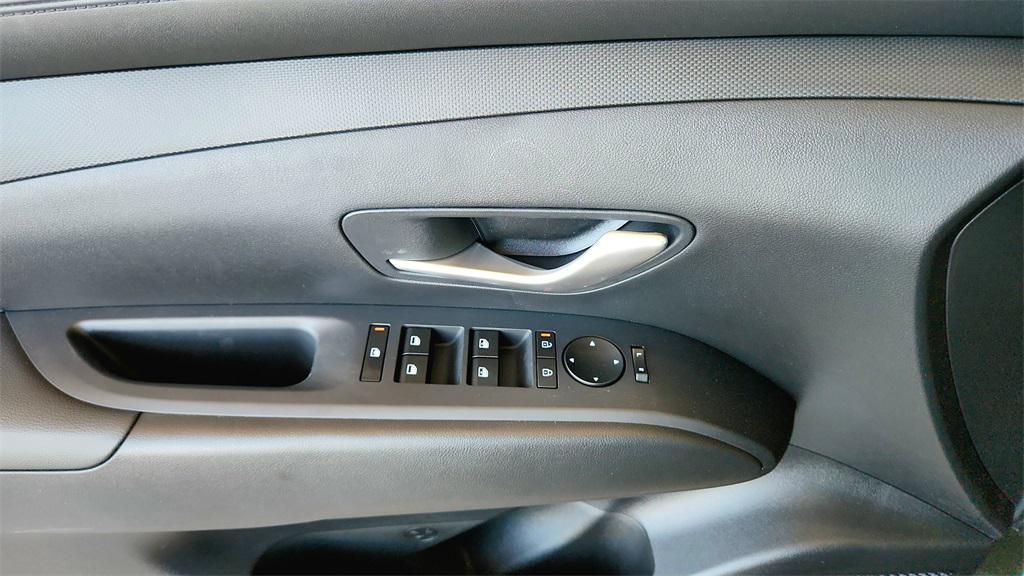 new 2025 Hyundai Tucson car, priced at $28,610