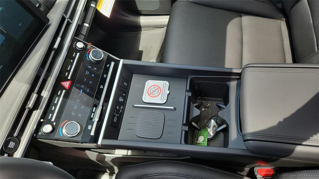 new 2025 Hyundai Santa Fe car, priced at $46,725