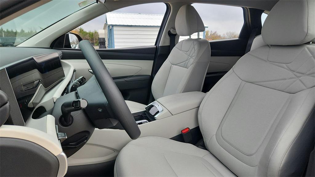 new 2025 Hyundai Tucson car, priced at $29,550