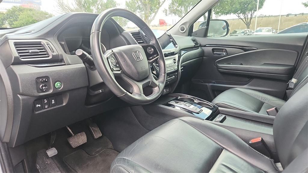 used 2022 Honda Pilot car, priced at $30,998