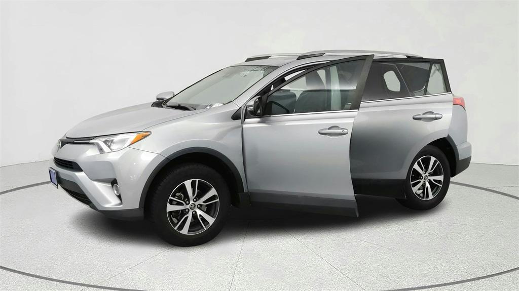 used 2017 Toyota Highlander car, priced at $21,998